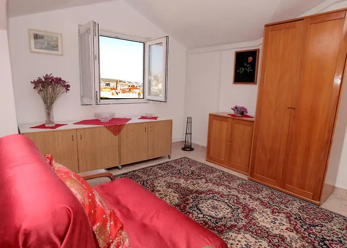 Nataly 度假居 特罗吉尔