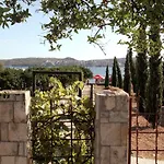 펜션 Nataly 트로기르