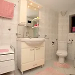 펜션 Nataly 트로기르