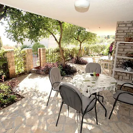 Nataly Feriehus Trogir